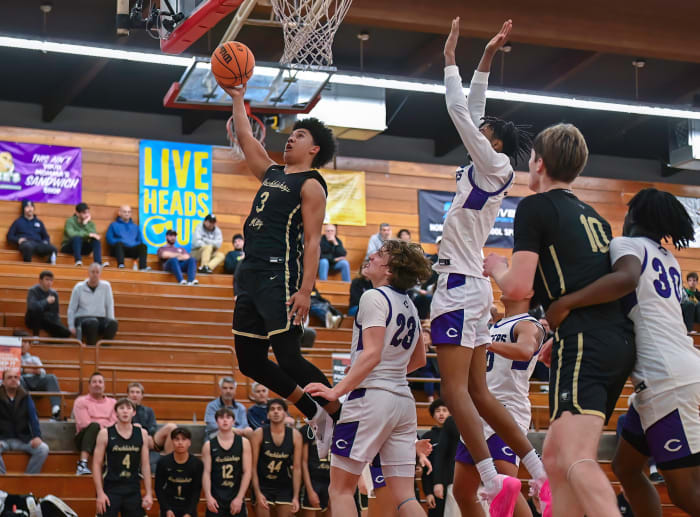 Archbishop Mitty vs Carlsbad Torrey Pines Holiday Classic December 29, 2023 Photo-Justin Fine65